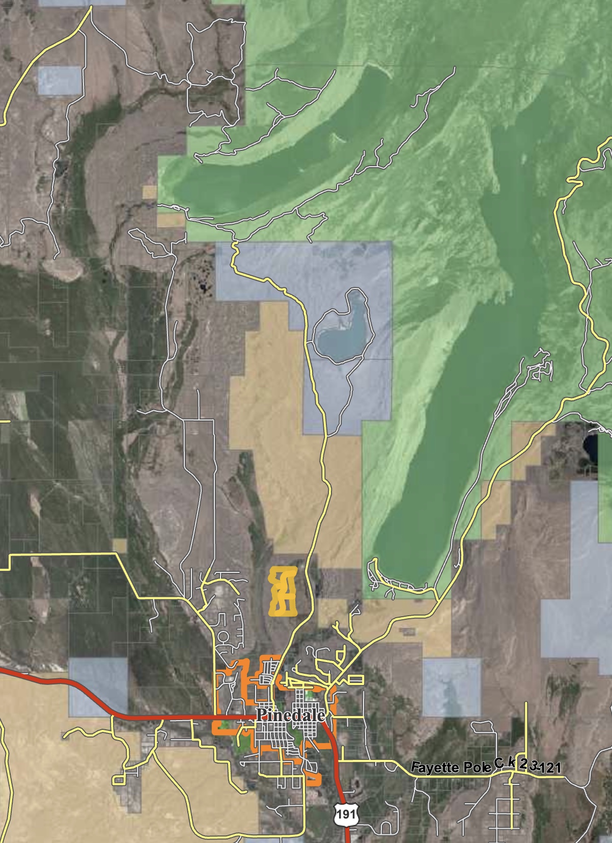 Regional land-ownership map — Heart S Ranch Estates outlined in gold north of Pinedale, surrounded by National Forest, State, and BLM land